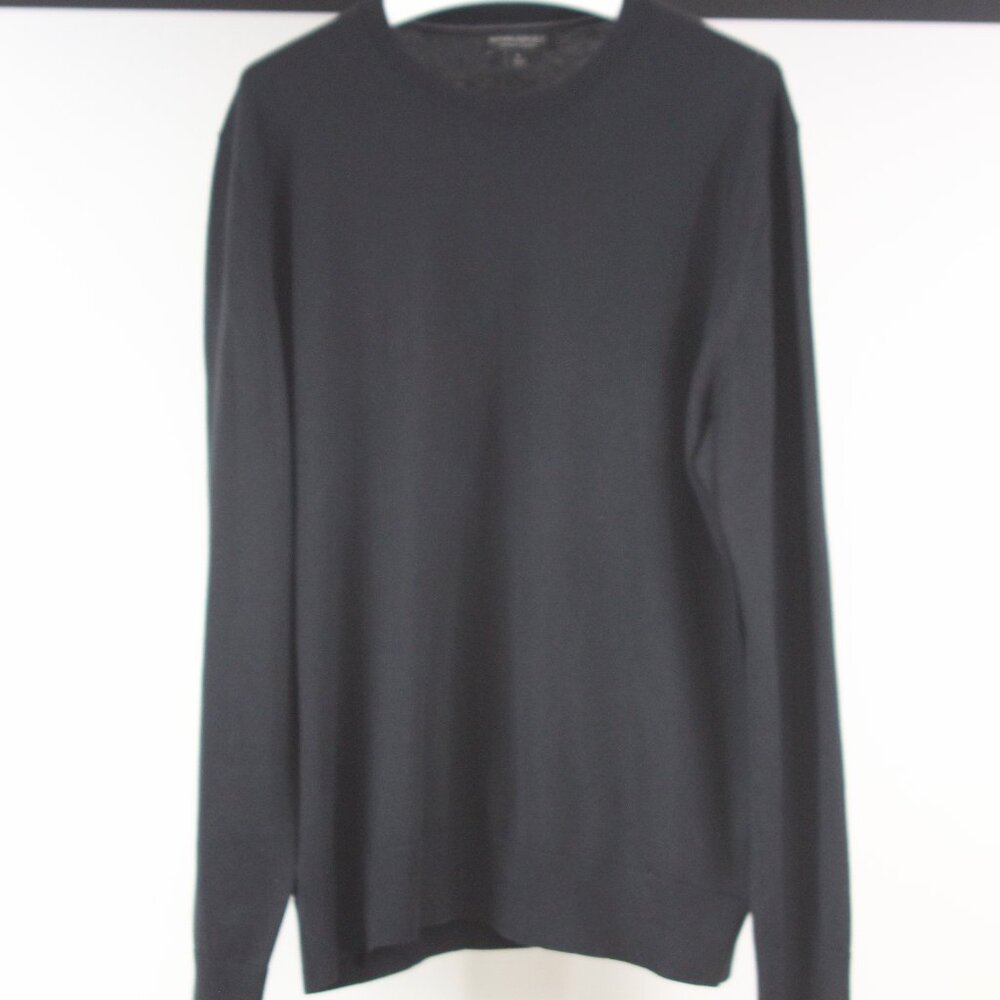 Banana Republic Men’s Luxury Blend V-Neck Sweater – Size L